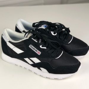 Reebok Classic Women’s Size 8 Black